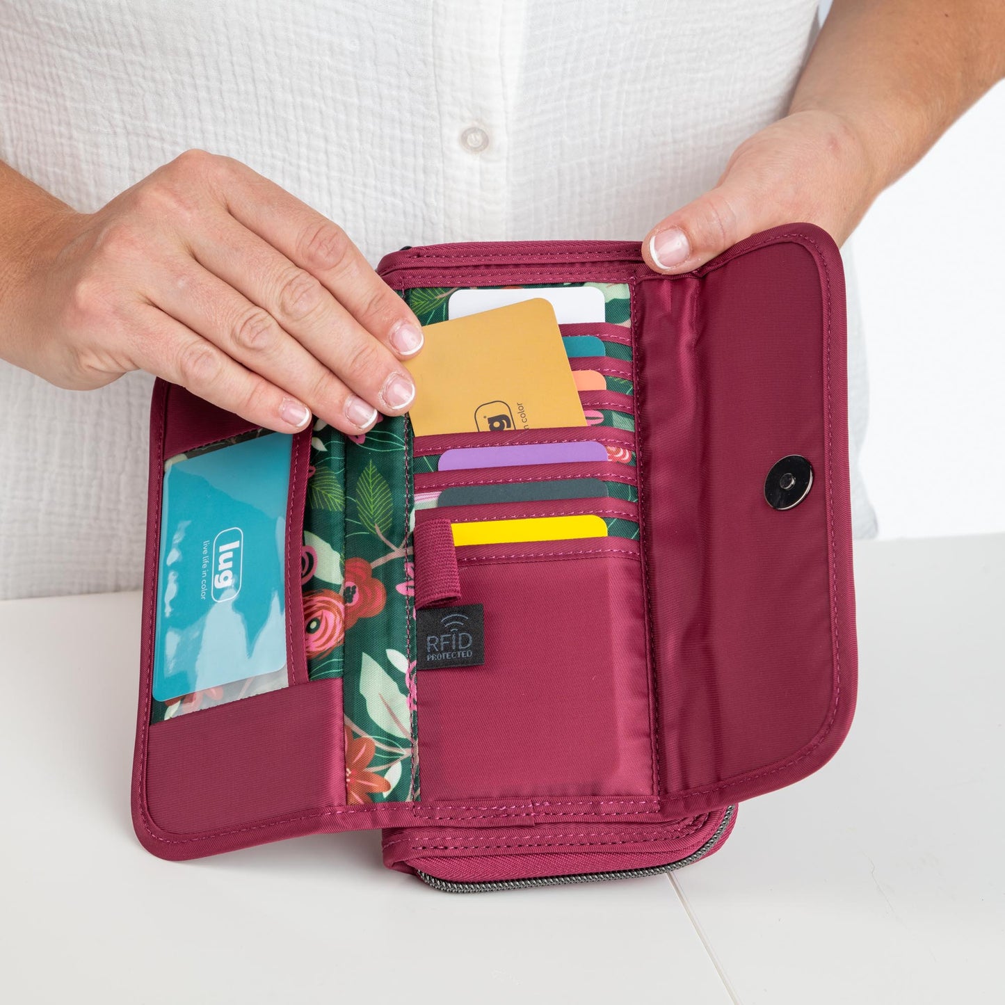 Kickflip SE Convertible RFID Wallet