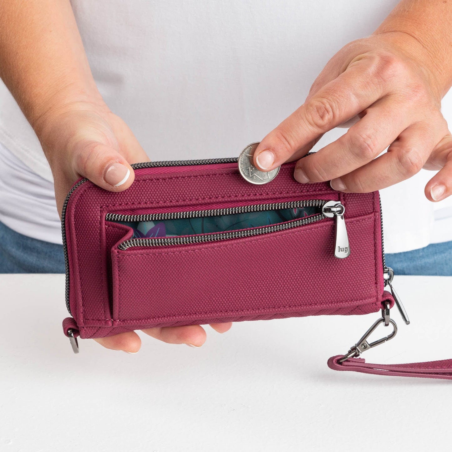 Whirly Matte Luxe VL RFID Wristlet Wallet